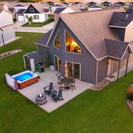 Boho Bungalow On The Pond W/ Hot Tub Arnolds Park Esterno foto