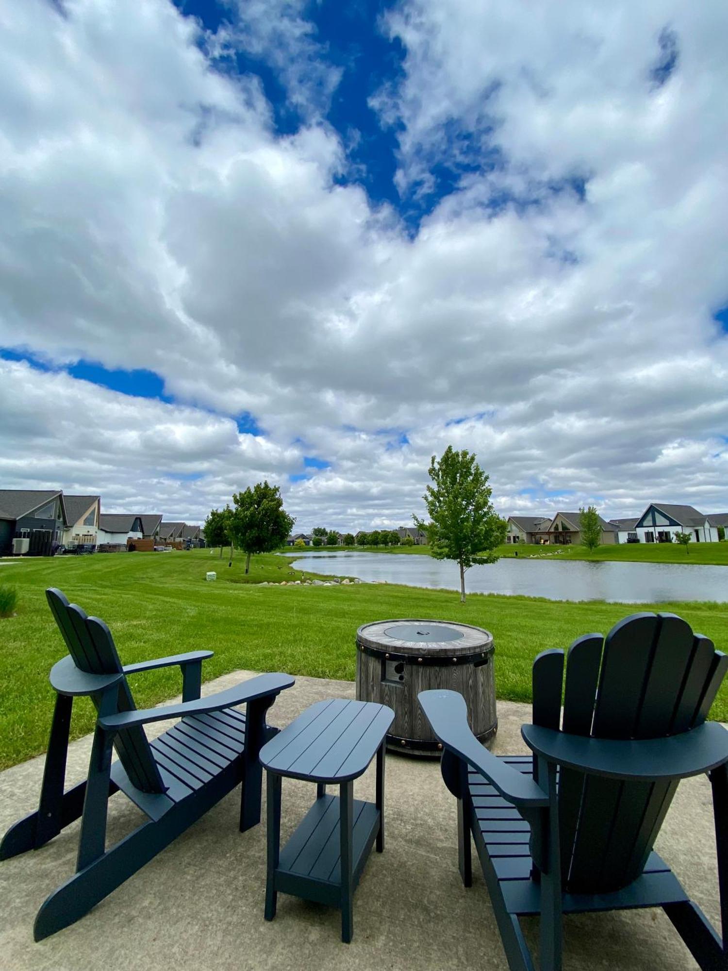 Boho Bungalow On The Pond W/ Hot Tub Arnolds Park Esterno foto