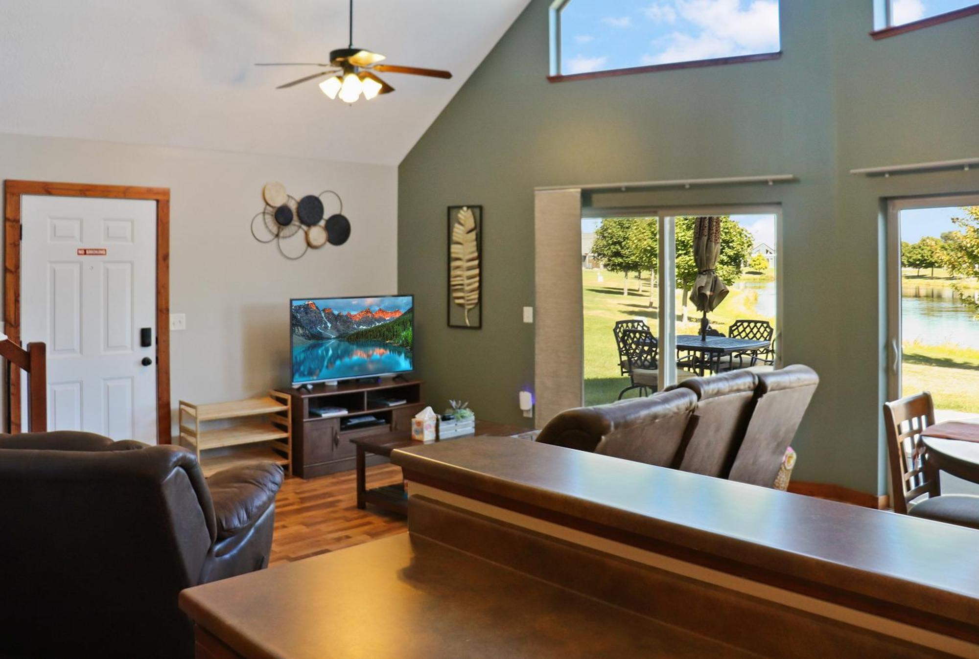 Boho Bungalow On The Pond W/ Hot Tub Arnolds Park Esterno foto