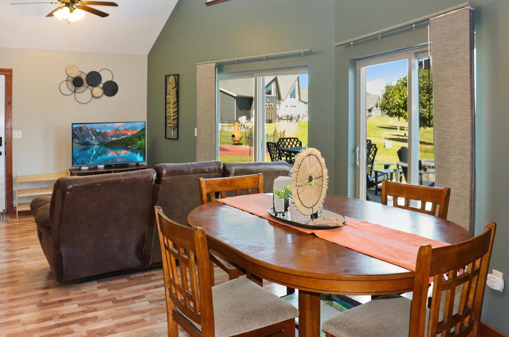 Boho Bungalow On The Pond W/ Hot Tub Arnolds Park Esterno foto